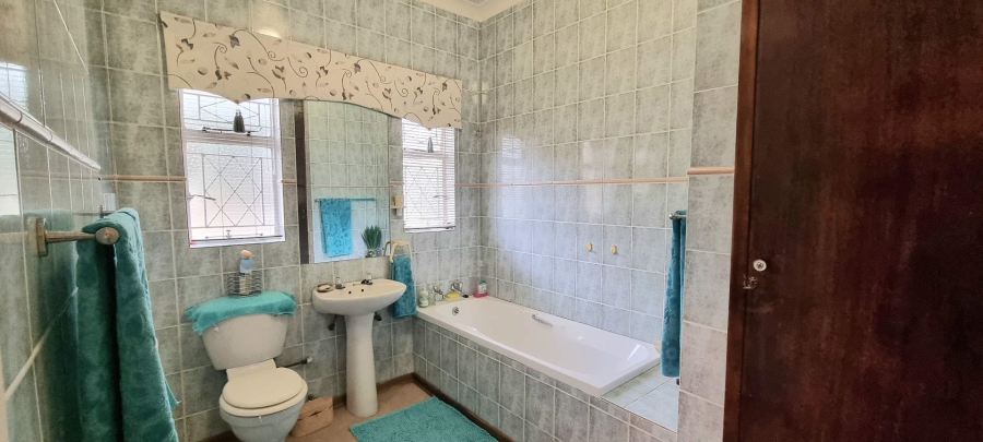4 Bedroom Property for Sale in Dan Pienaar Free State